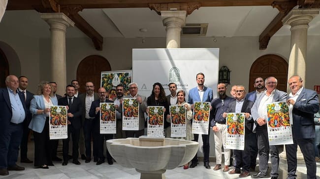 Foto de familia en la presentación de Futuroliva 2026.