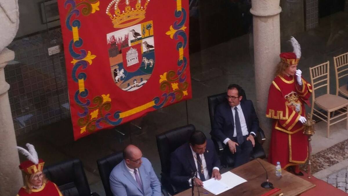 Carlos García, del Partido Popular, elegido presidente de la Diputación Provincial