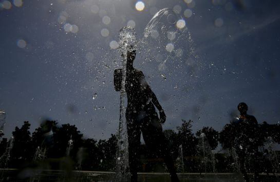 FOTOGALERIA | Los españoles combaten como pueden las altas temperaturas.