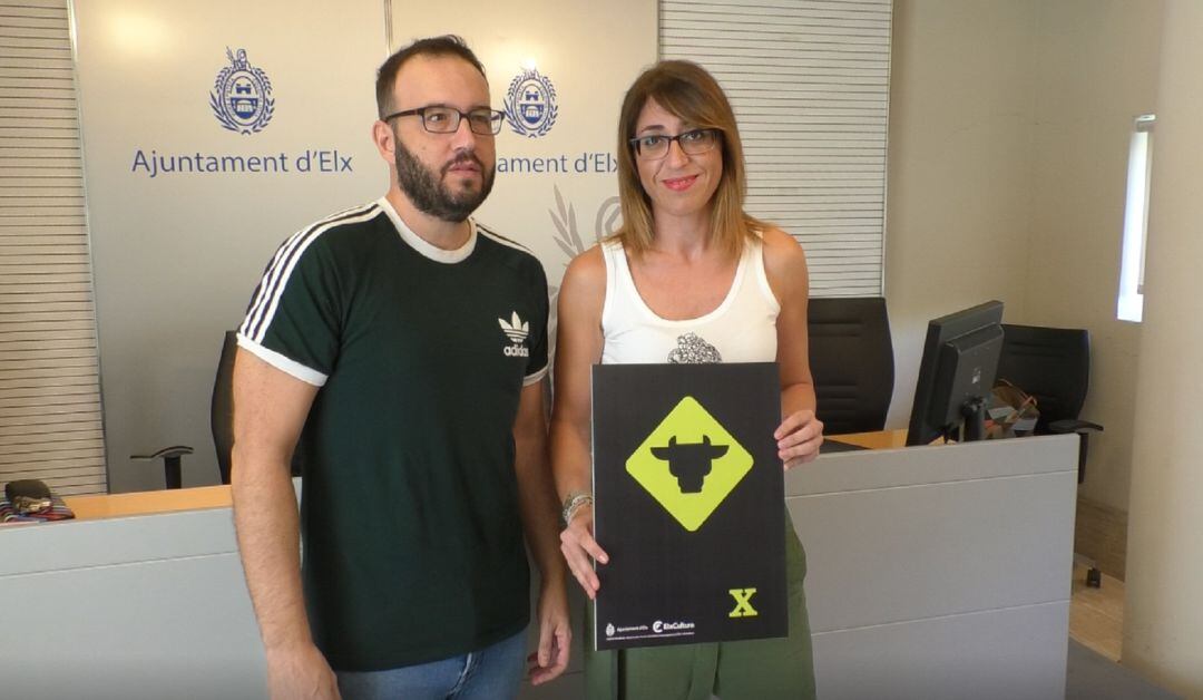 José Luis Más con la concejala Patricia Maciá