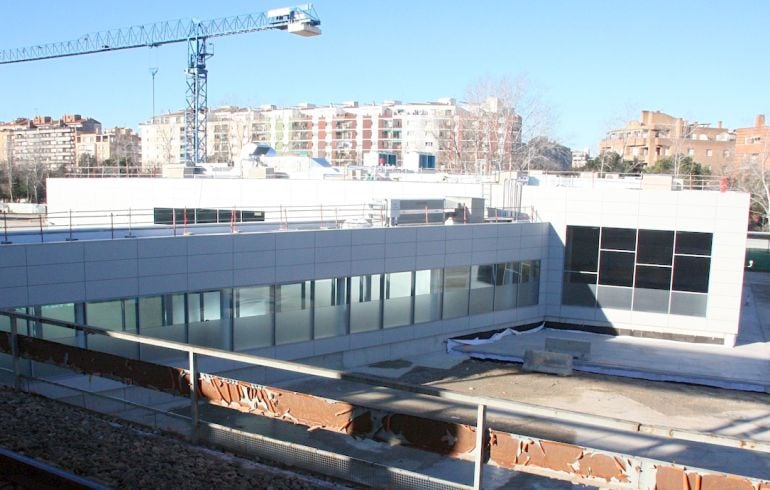 El 'finger' que connecta les dues estacions també haurà de desaparèixer.