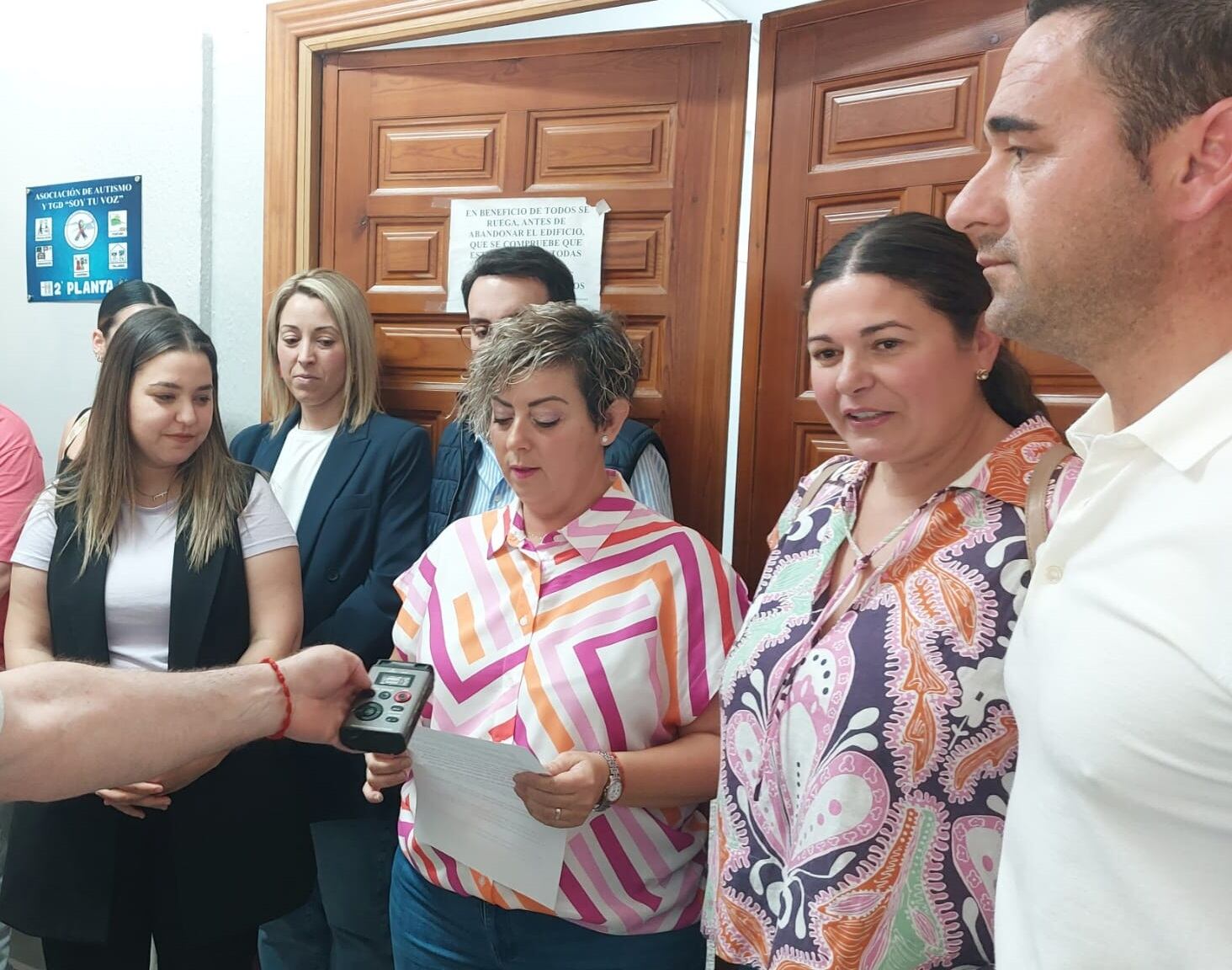 Momento de la intervención de la presidenta de la Asociación de Autismo &#039;Soy tu voz&#039; de Jódar, Juani Vílchez, en la inauguración