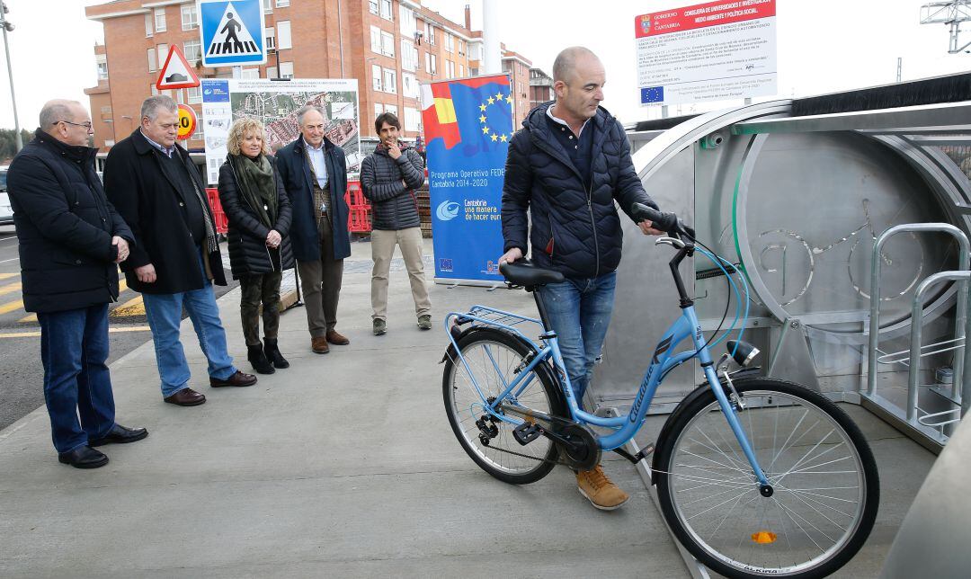 Aparcamiento automatizado para bicicletas 