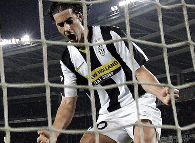 Tiago celebra un gol con la camiseta del Juventus