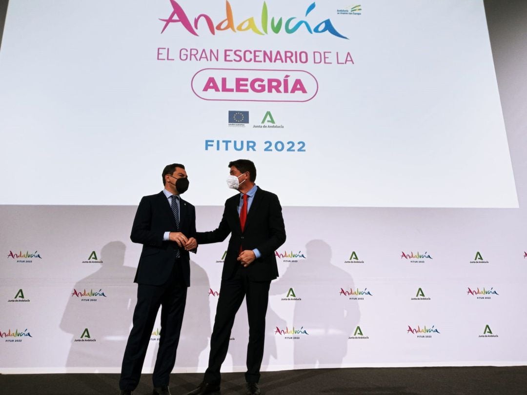 Juanma Moreno y Juan Marín, en la comparecencia conjunta previa a la inauguración oficial del pabellón de Andalucía en Fitur 2022. 