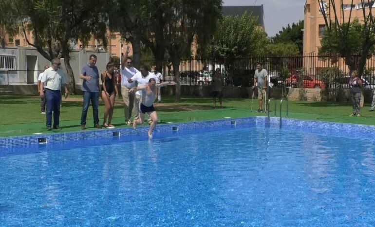Equipo de gobierno la piscina de Palmerales