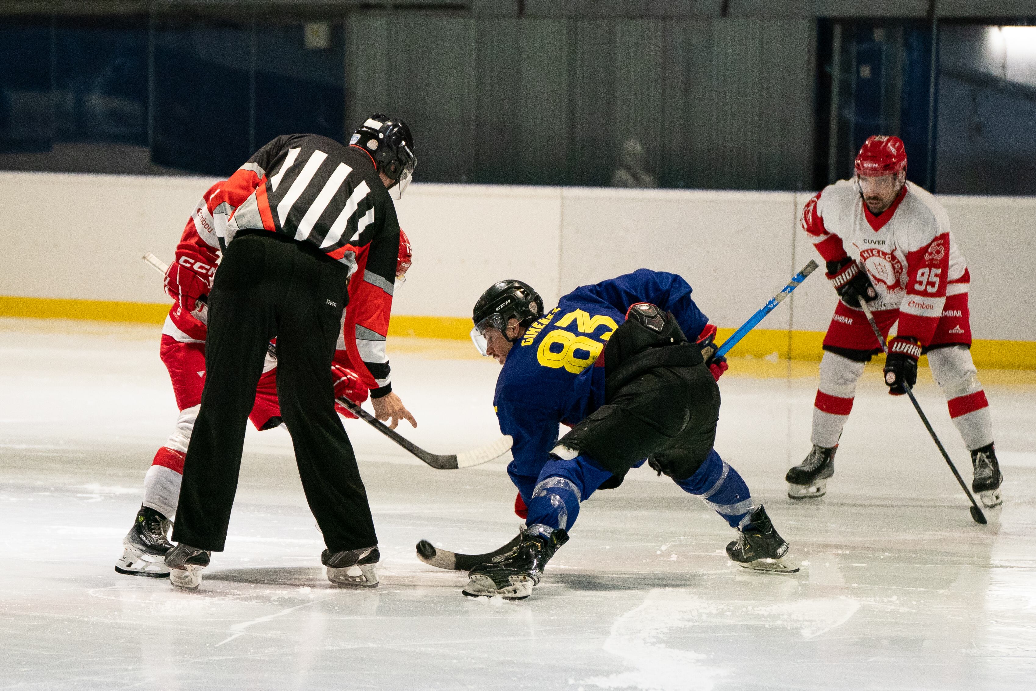 El CH Jaca sumó un triunfo contundente ante el FC Barcelona