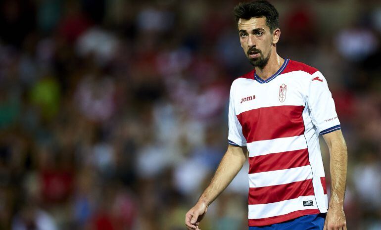 Isaac Cuenca, durante un partido en Los Cármenes