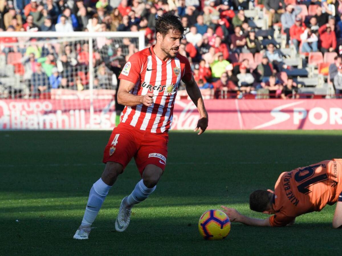 El lateral Romera reconoce que... no sabe tirarse