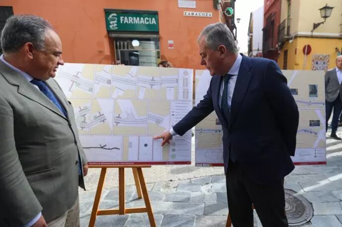 José Luis Sanz, alcalde de Sevilla, en la presentación del proyecto de la calle Zaragoza