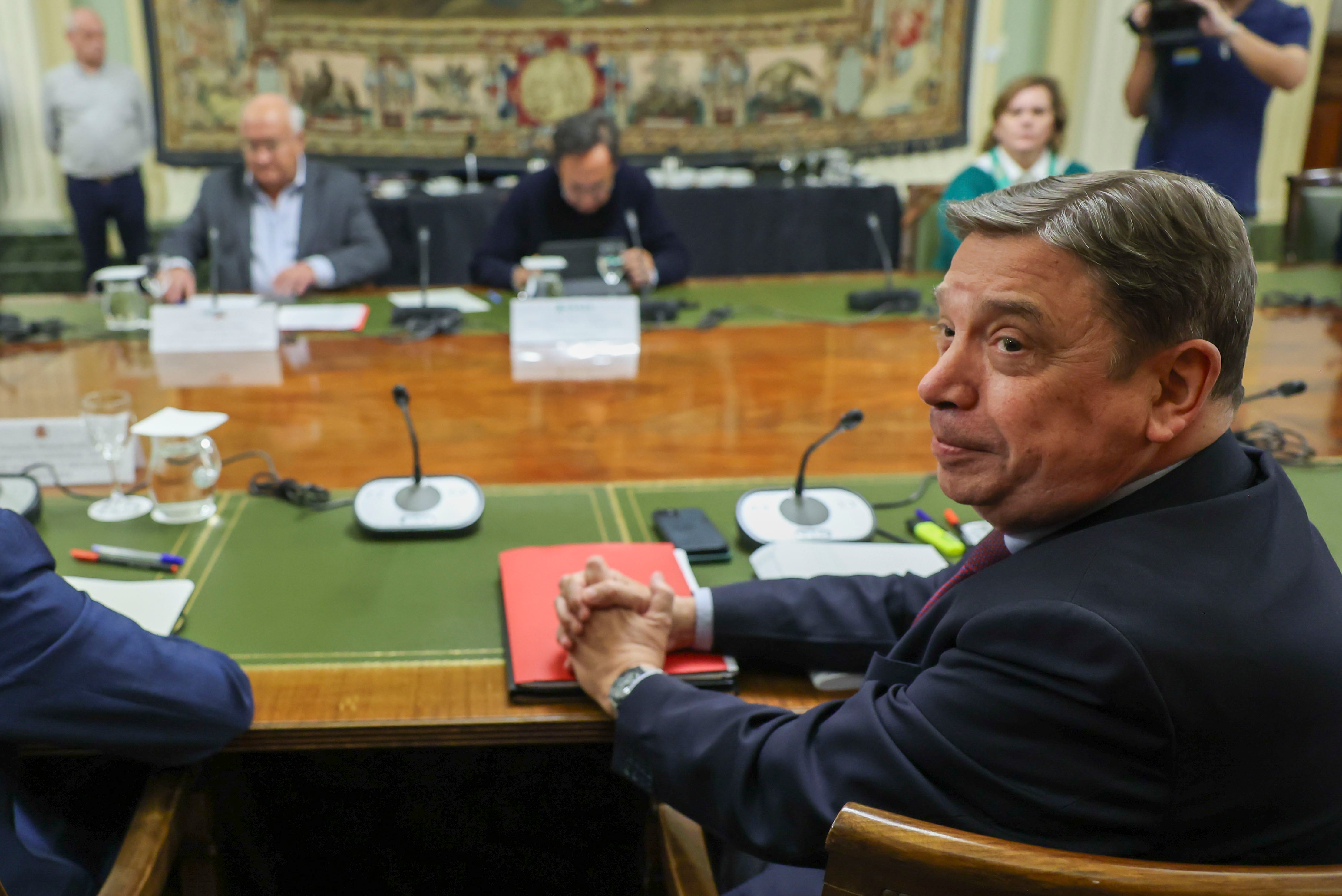 El ministro de Agricultura, Pesca y Alimentación, Luis Planas, durante la reunión con las organizaciones profesionales agrarias .