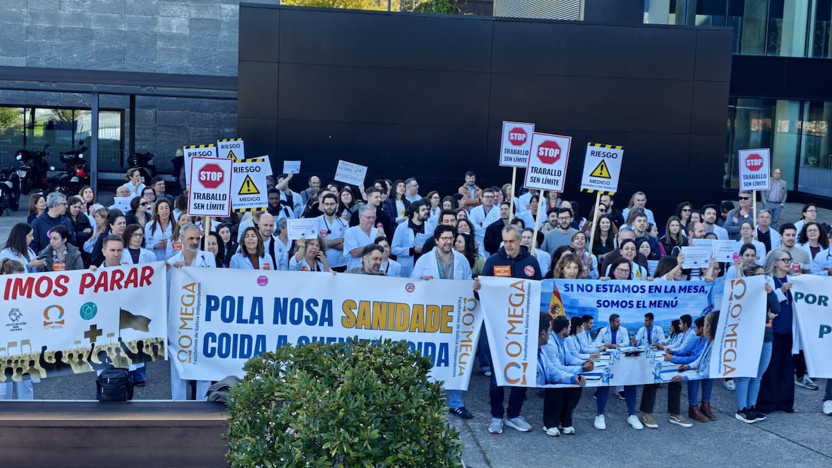Una doble huelga pone en jaque a la sanidad gallega