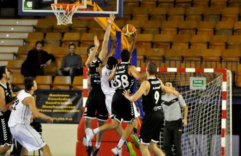 El Araberri puede consumar el descenso de categoría si pierde en Tarragona