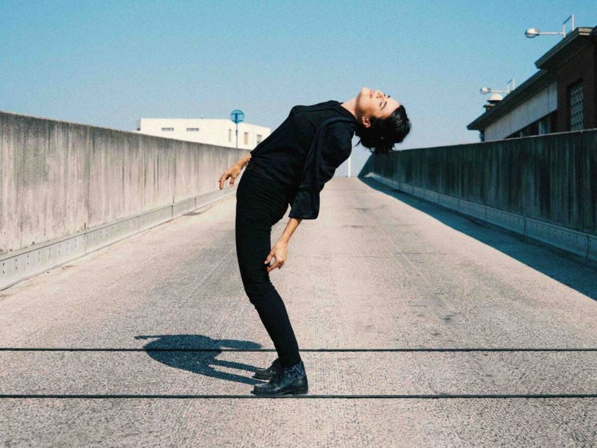 Clausura de Nits al Claustre con la artista francesa Françoiz Breut