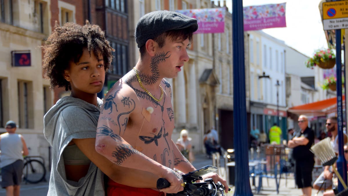 Cannes 2024 | Andrea Arnold se pasa al realismo mágico con 'Bird', una historia de la adolescencia en los márgenes