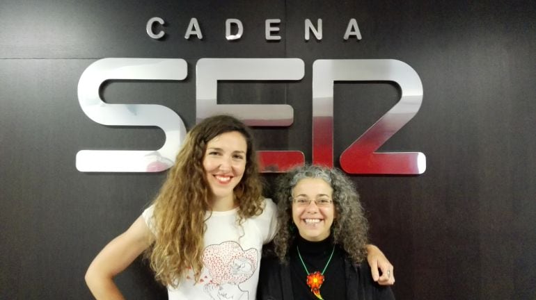 Vanessa Cachafeiro, delegada alavesa de la Coordinadora de ONGs de Euskadi y Marta Cirujano, cooperante de Setem en Colombia.