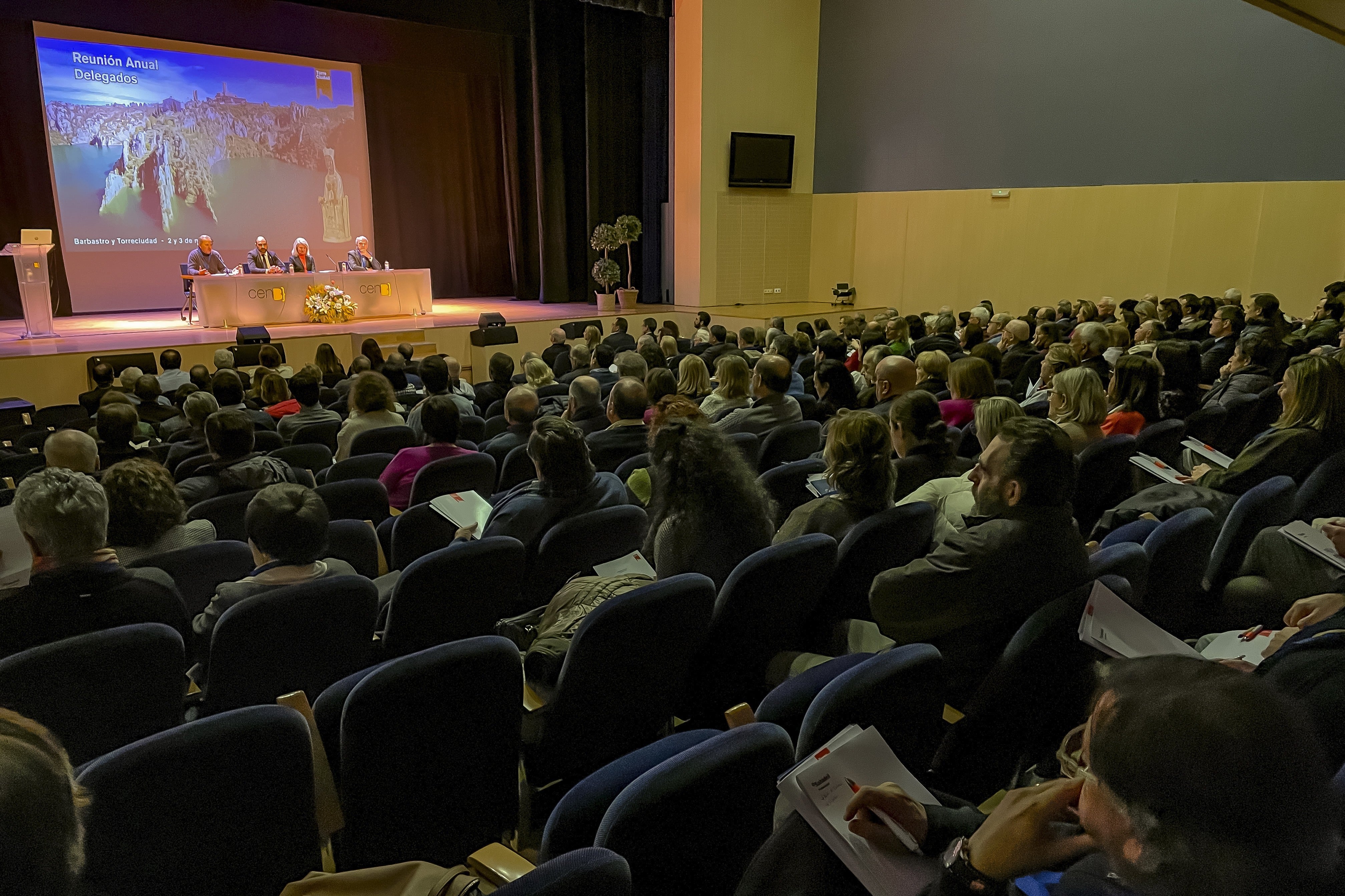 Delegados de Torreciudad en el Centro de Congresos de Barbastro