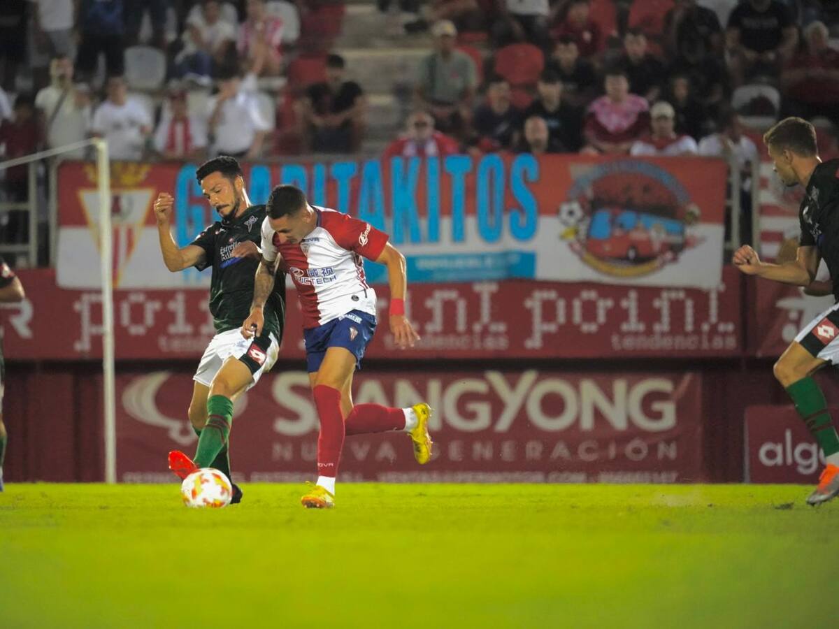 Elejalde: 'Ganando dos partidos el Algeciras estará arriba'