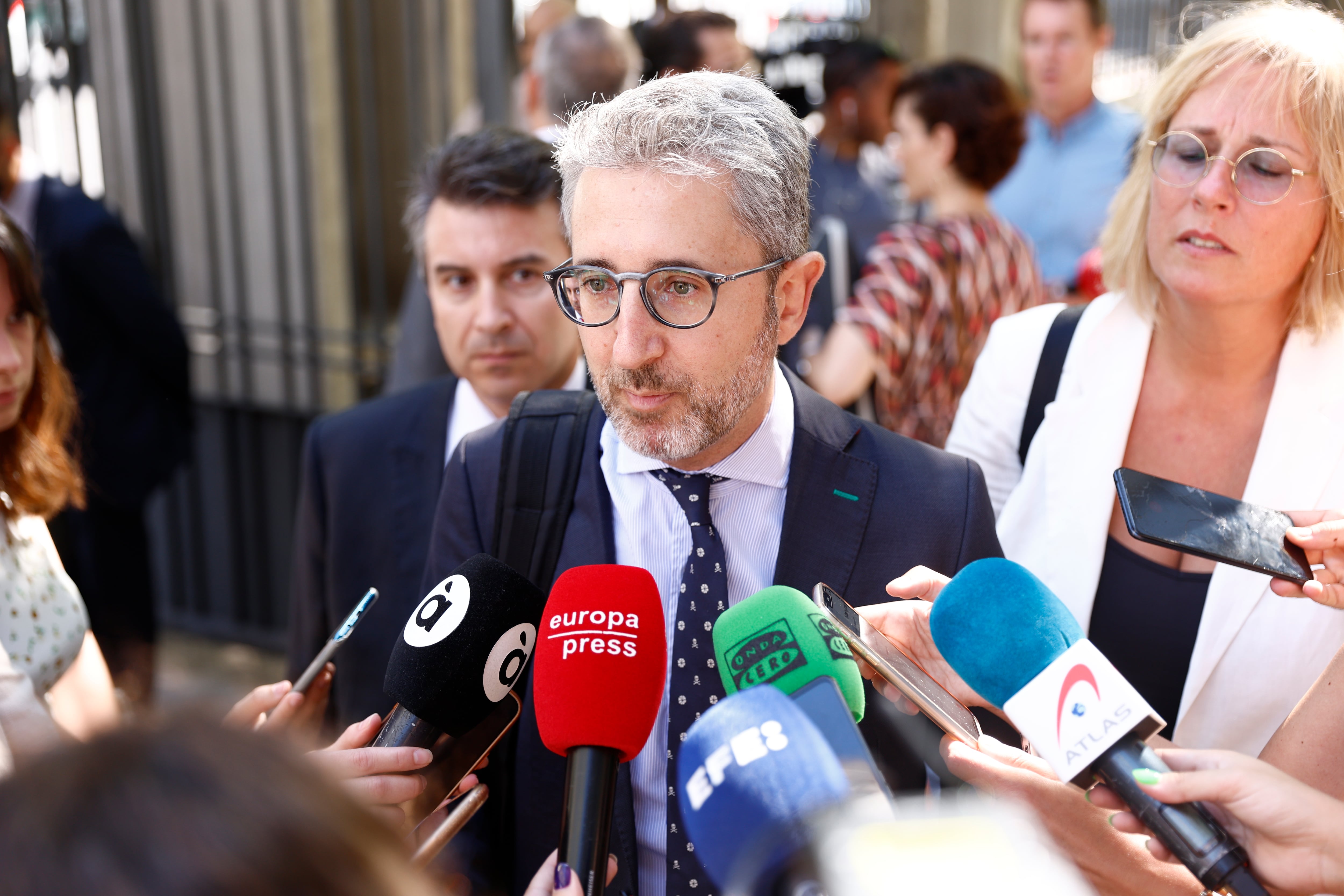 El conseller de Hacienda y Modelo Económico de la Generalitat Valeciana, Arcadi España, atiende a la prensa a su llegada al Consejo de Política Fiscal y Financiera (CPFF)