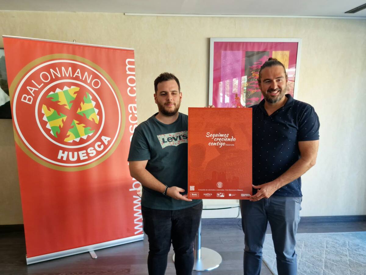 Néstor Oliva, gerente del Bada Huesca en Radio Huesca