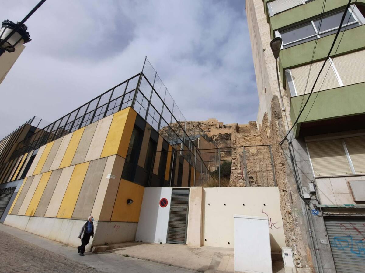 El Ayuntamiento quiere recuperar el acceso medieval a Santa Bárbara desde la costa