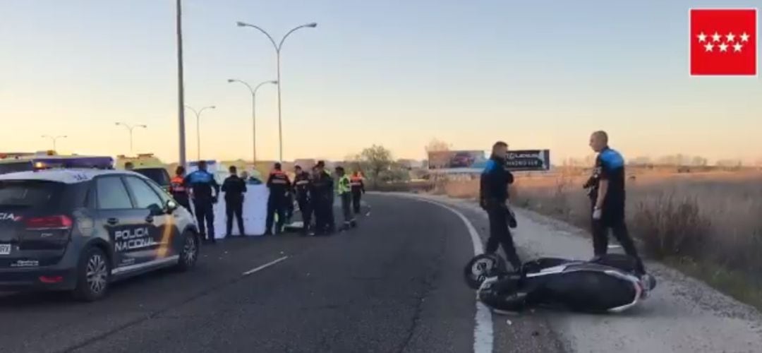 La motocicleta sobre el asfalto de la ronda norte