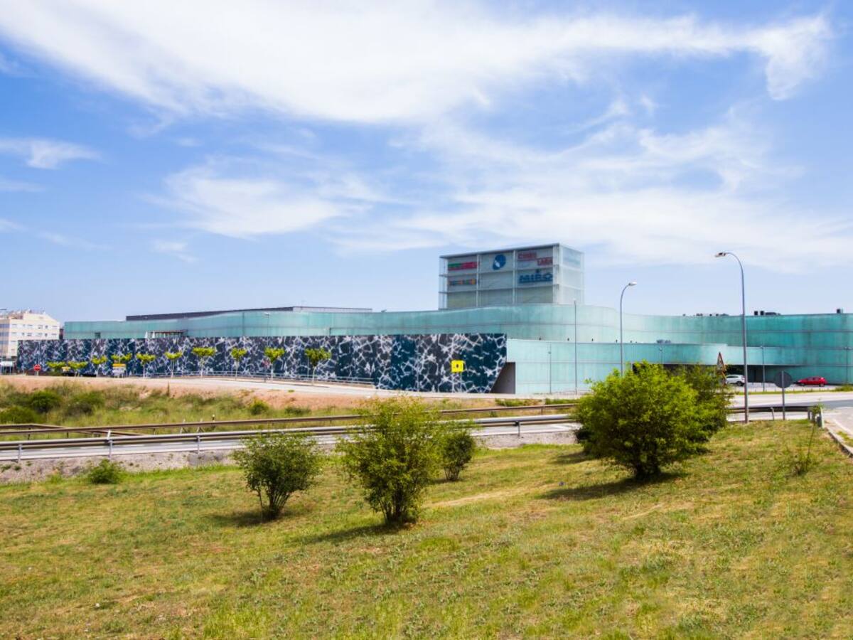 El Centro Comercial Camaretas se prepara para la llegada del buen tiempo