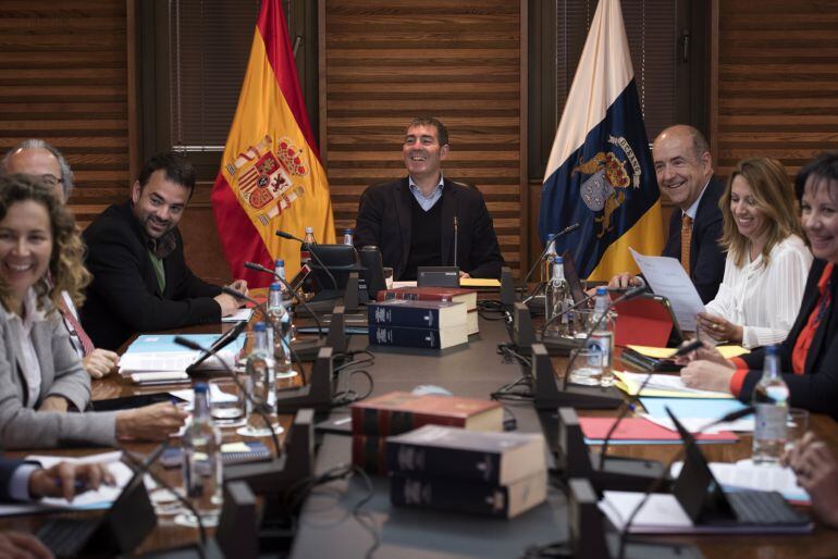 El presidente canario, Fernando Clavijo, durante la celebración de un Consejo de Gobierno. 