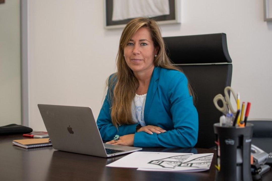 Patricia Rodríguez en su despacho del estadio Martínez Valero