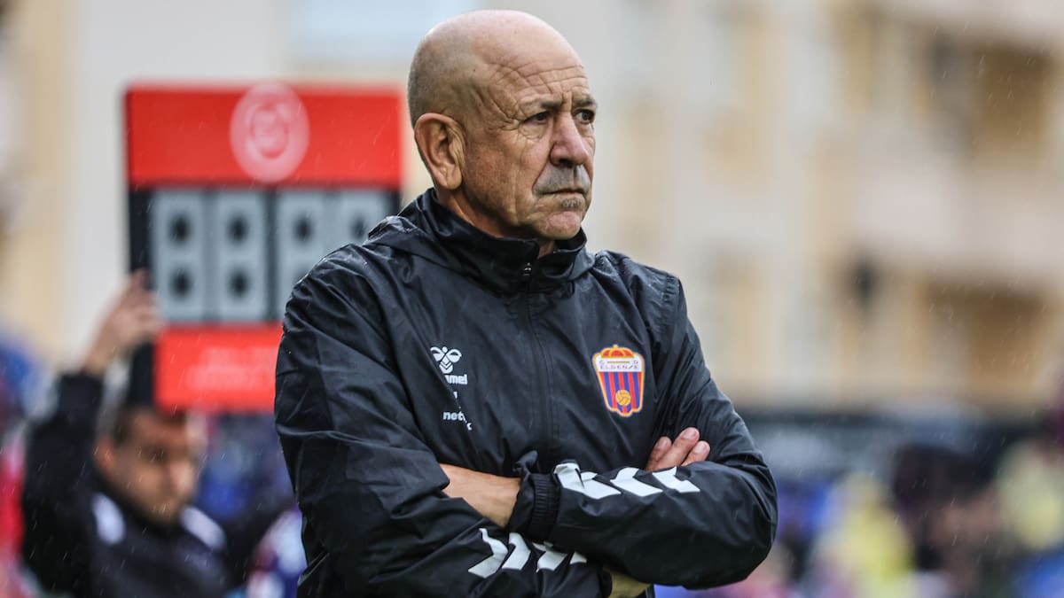 Claudio Barragán, Ent. del Eldense, antes de visitar al Real Jaén en la Copa del Rey