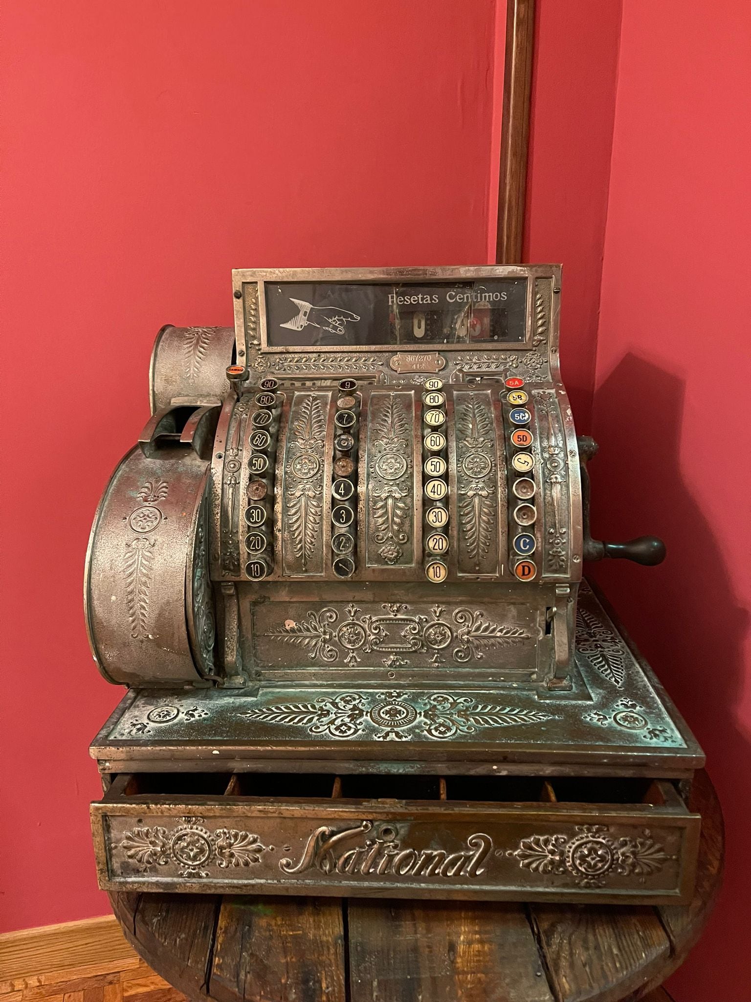 Primera caja registradora que tuvo Casa Niño en Ciudad Real