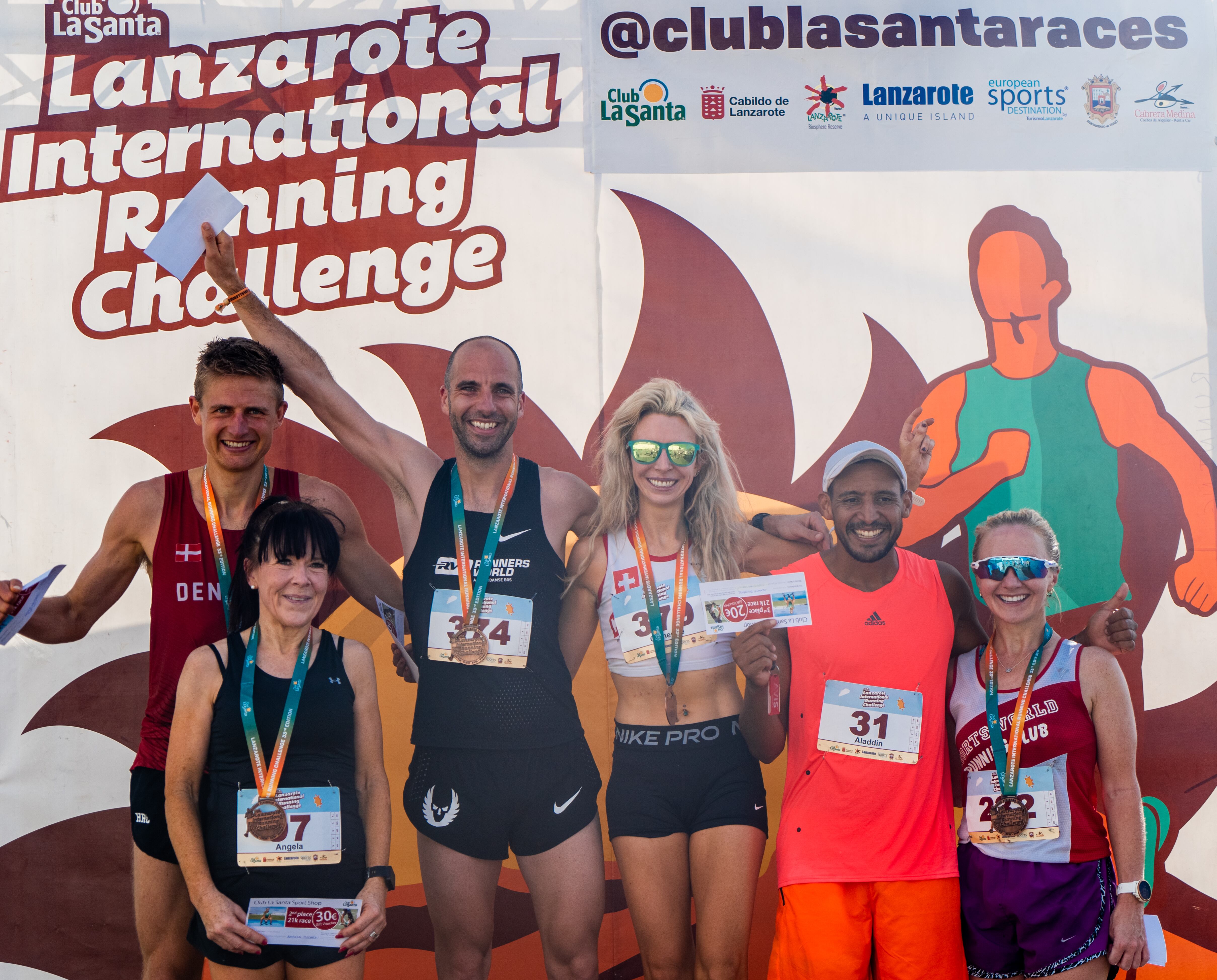 Podium de los ganadores.