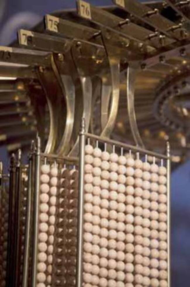 Imagen del sistema que transporta las bolas hasta los bombos