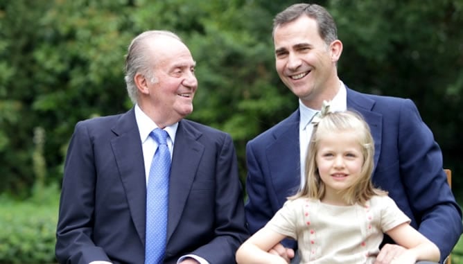 La Casa Real estrena web con unas fotografías inéditas del rey, el príncipe Felipe y la infanta Leonor.