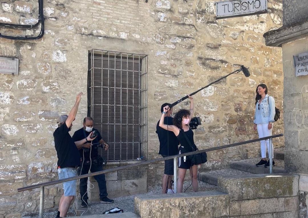 El equipo de rodaje durante la grabación en Baeza