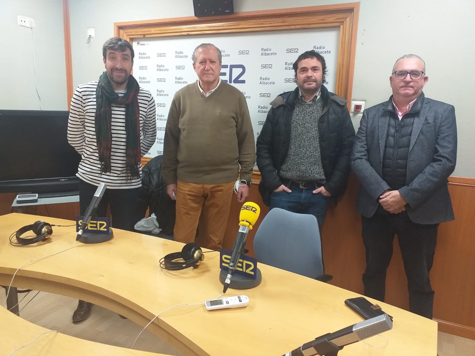 Vicente Albujer, Antonio Sánchez, Cristo Lozano y Luis Castelo en Radio Albacete