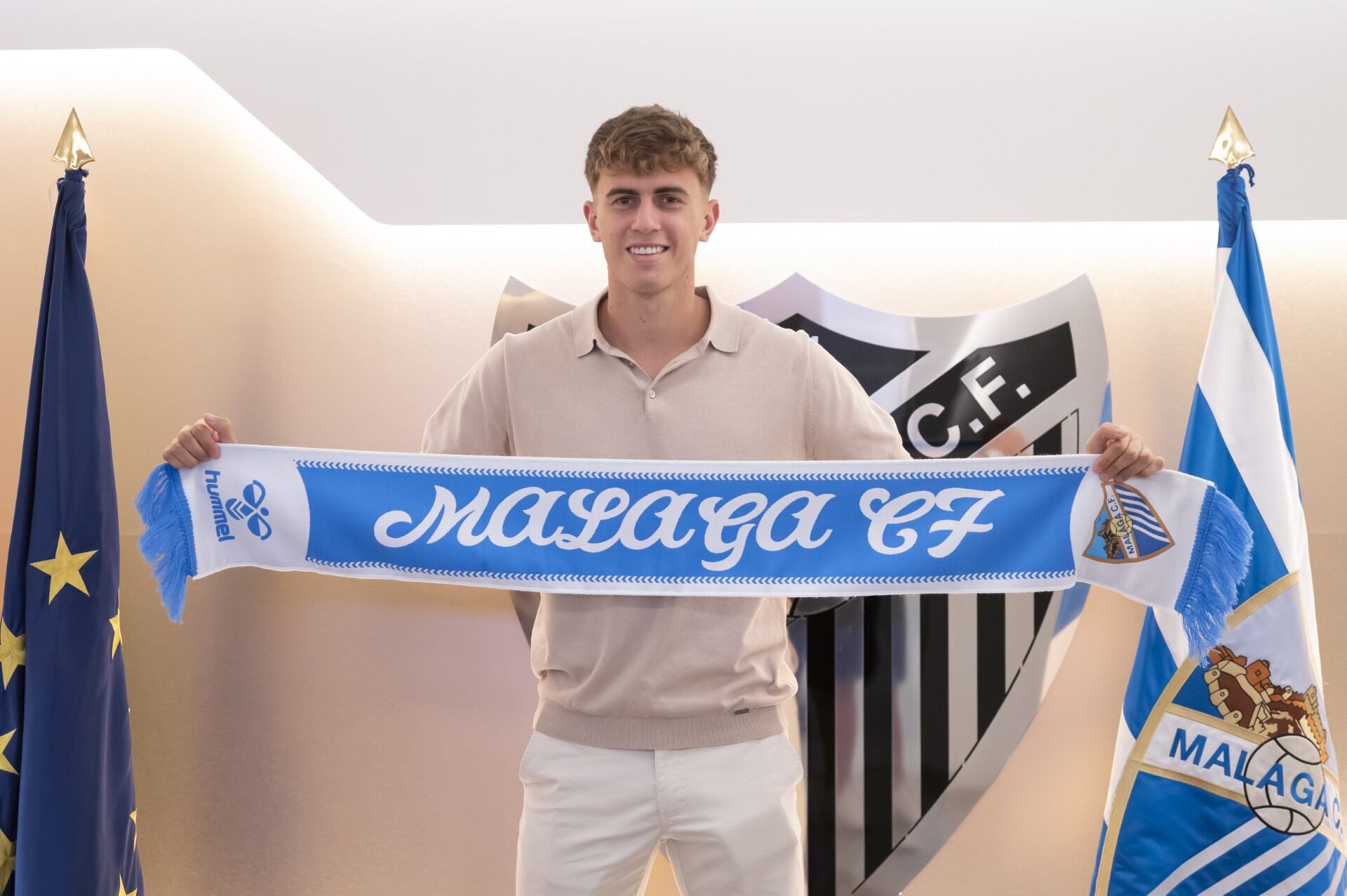 El delantero Adrián Niño, nuevo jugador del Málaga