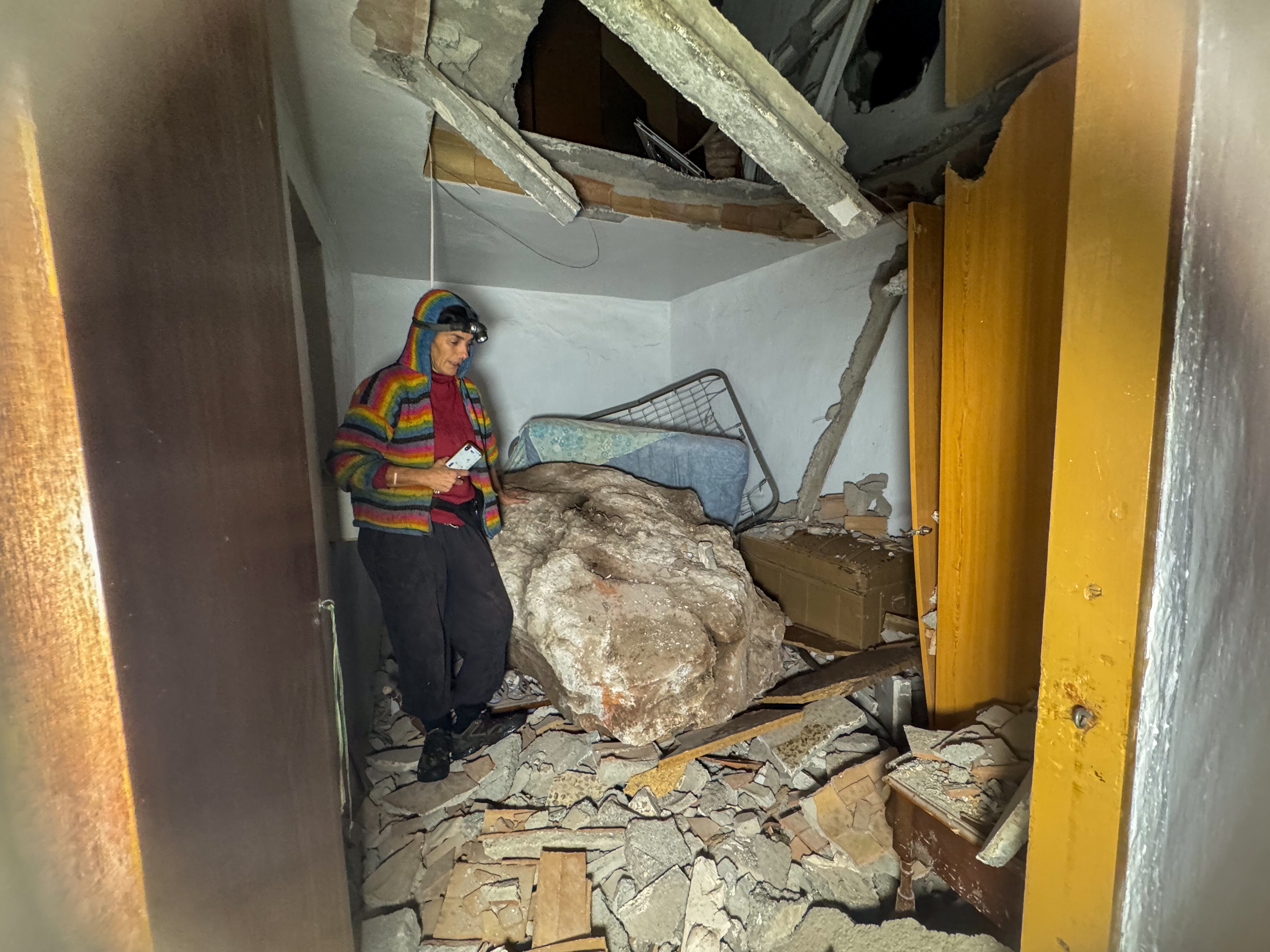 Al menos seis casas han sufrido destrozos y varios animales han muerto aplastados debido a un desprendimiento ocasionado por un desprendimiento de una ladera del conocido como &#039;Tajo de las señoritas&#039; en Lújar (Granada)