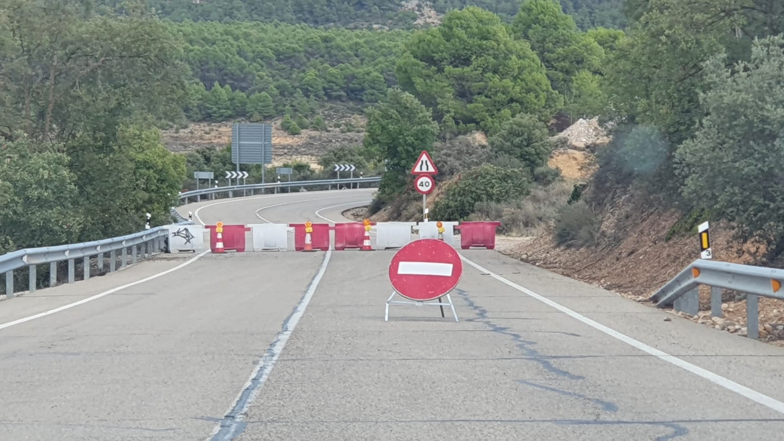 Corte tráfico en el Viaducto de Entrepeñas