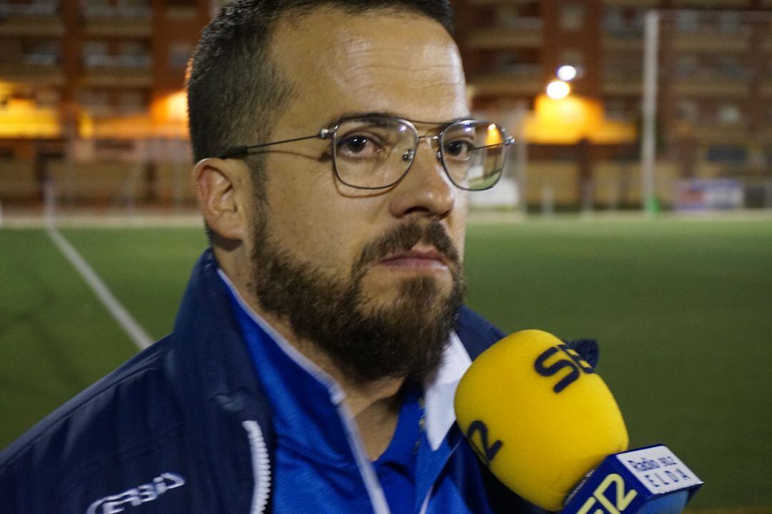Santi Rico, entrenador del Eldense, considera que su equipo podría llevar más puntos