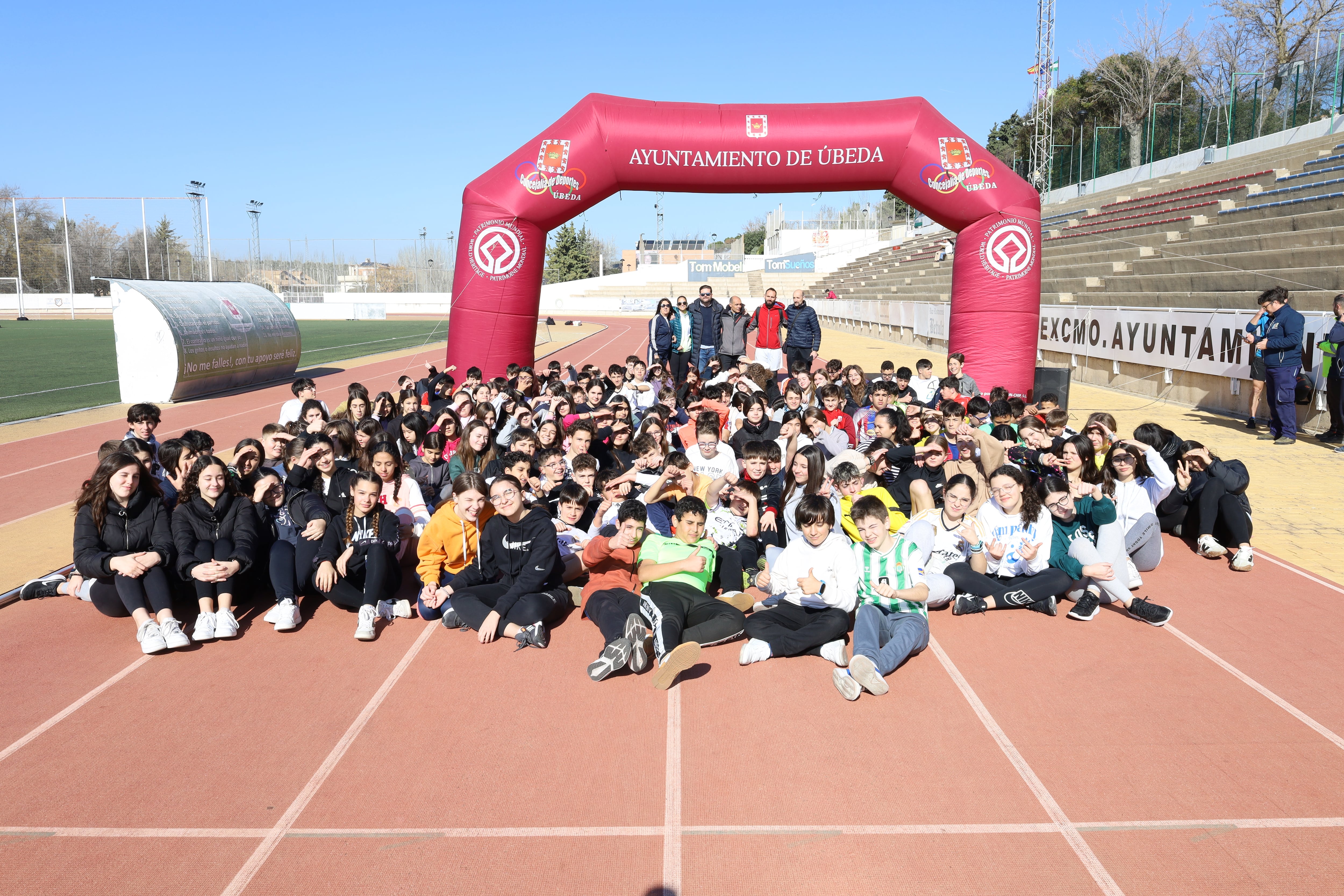 Carrera solidaria con motivo del Día Escolar de la No Violencia y la Paz en Úbeda