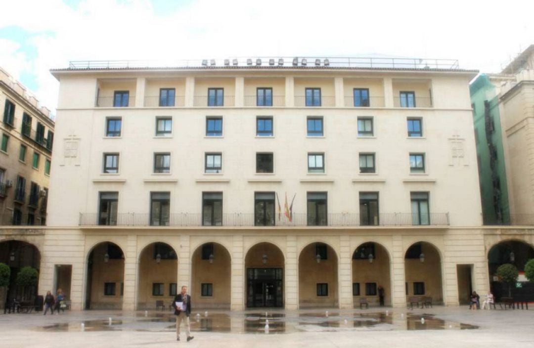 Fachada de la Audiencia Provincial de Alicante