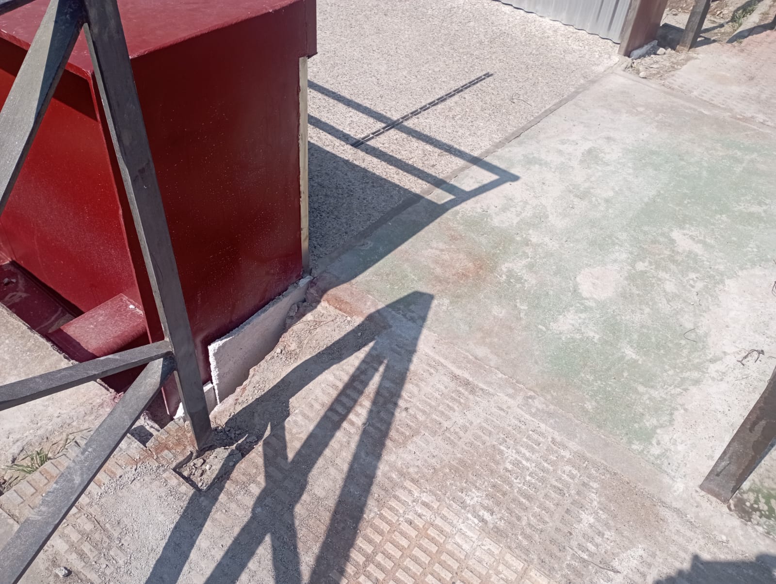 Foto pasarela río Isuela, en Huesca, que, según Vox, presenta problemas de seguridad