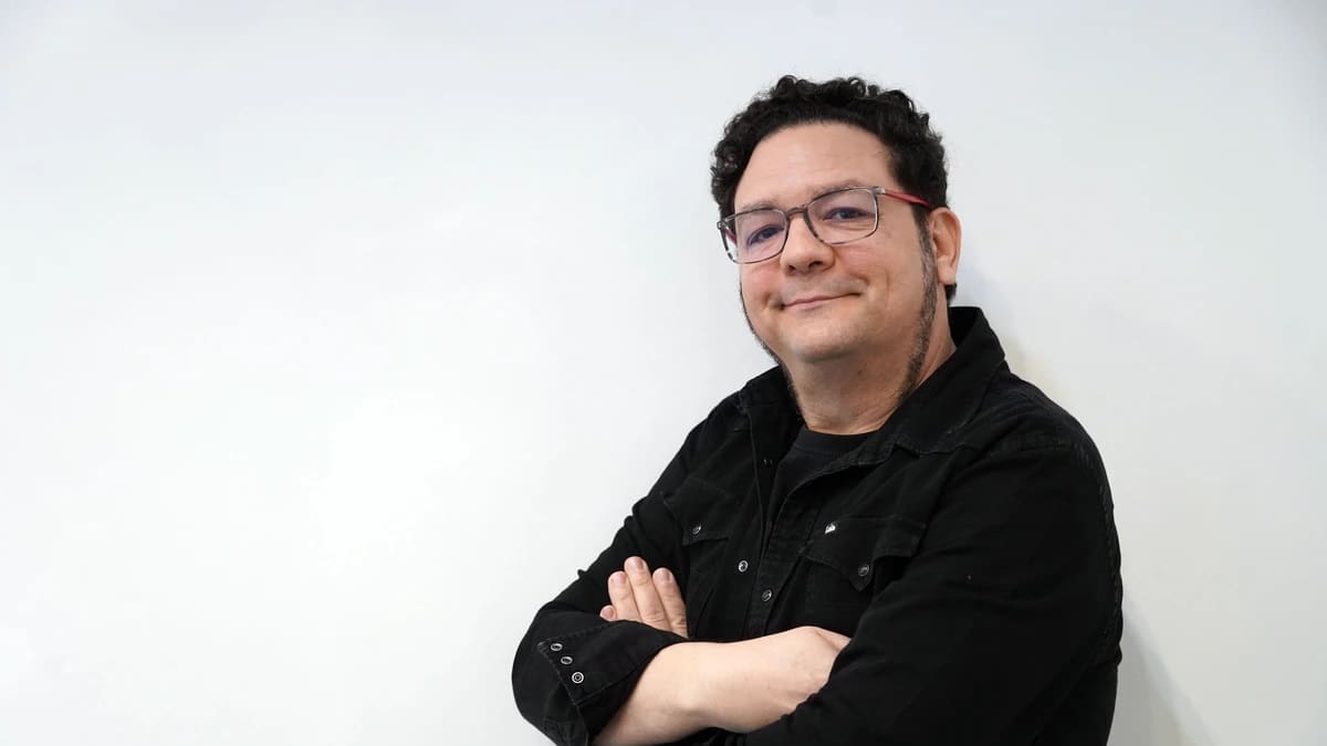 David del Bosque inaugura la exposición “Superposiciones y desplazamientos”