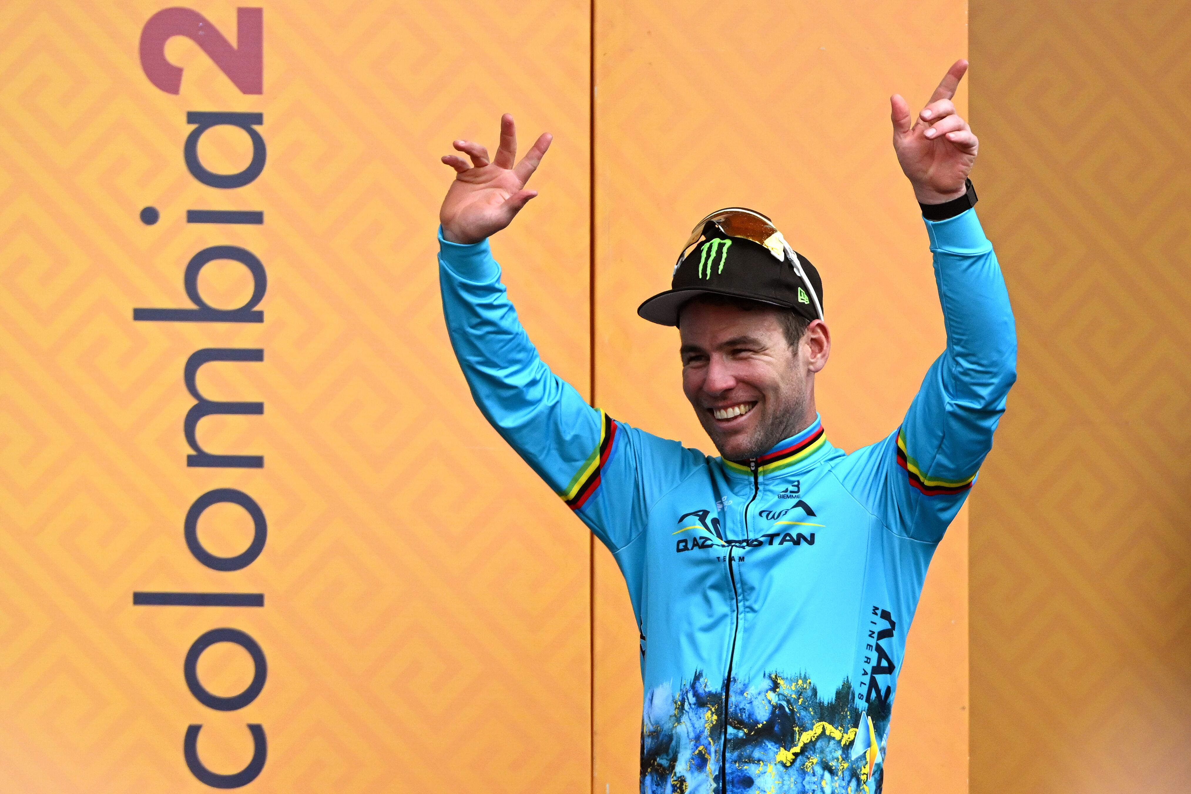 Mark Cavendish celebra un triunfo de etapa en el Tour Colombia 2024