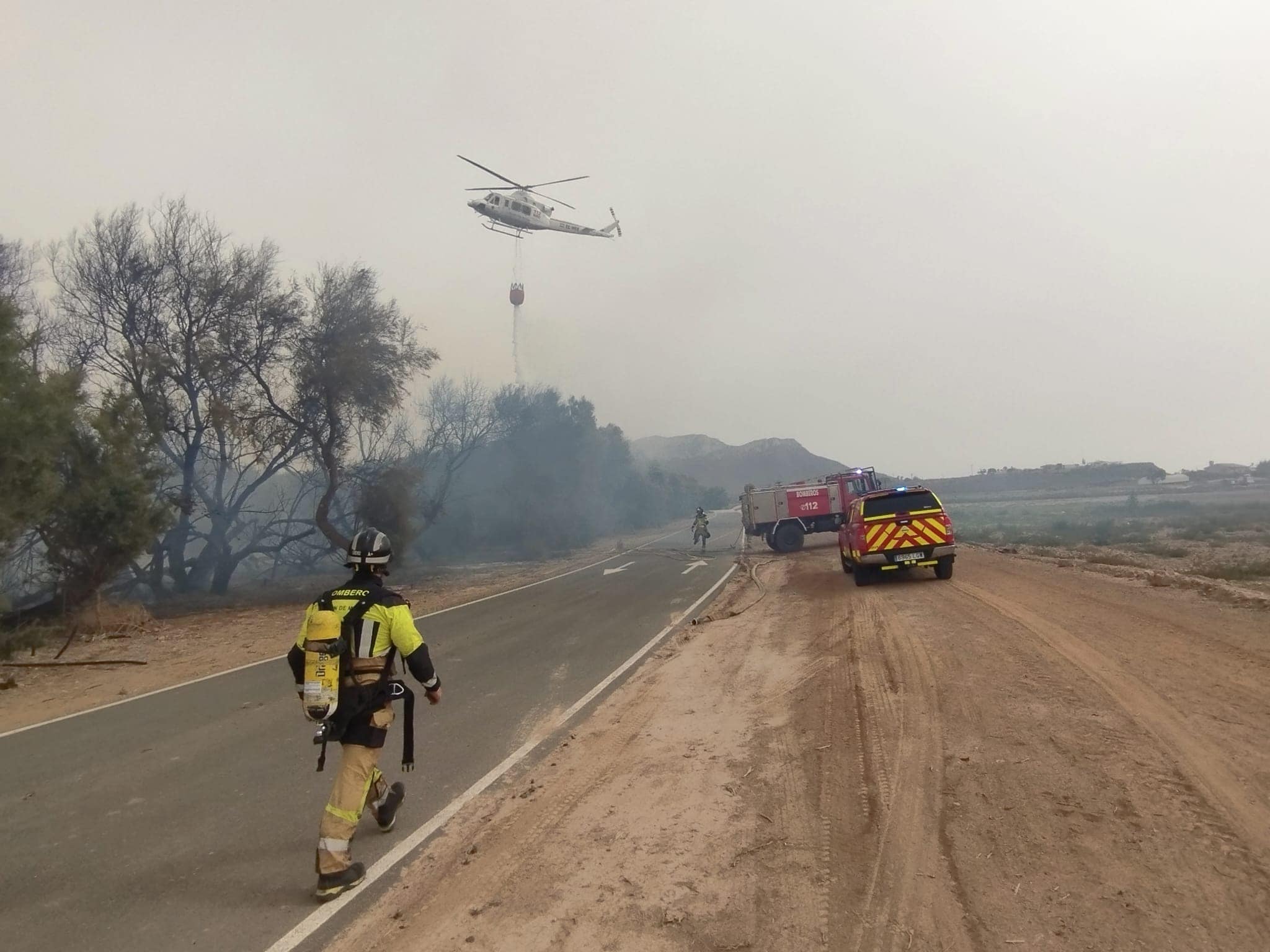 Incendio cerca de la playa del charco en Águilas