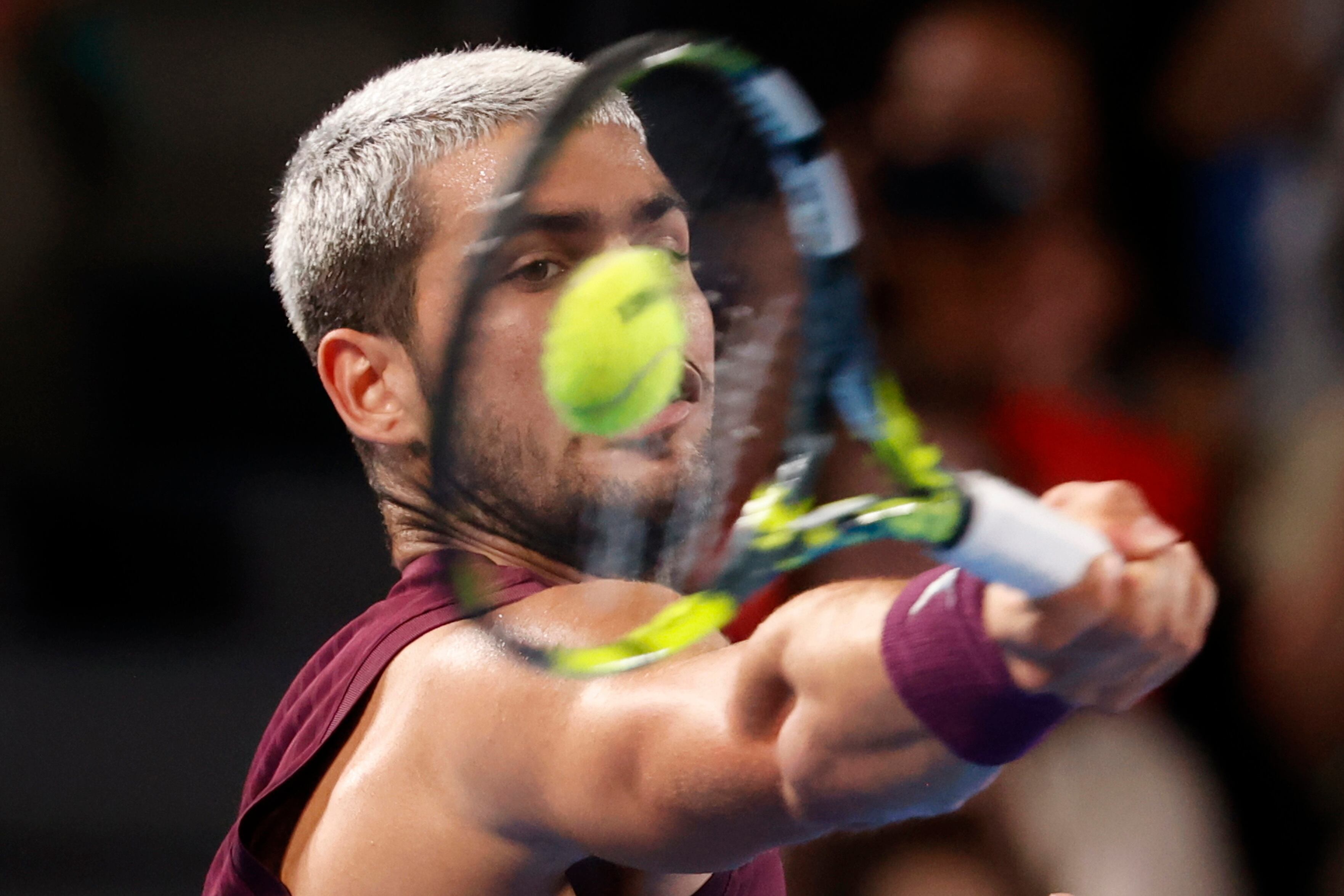 Carlos Alcaraz juega ante Casper Ruud las semifinales del Open de Tokio