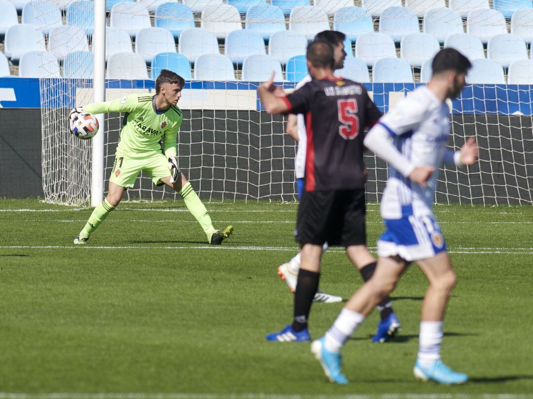 Carlos Azón refuerza la portería de la SD Tarazona