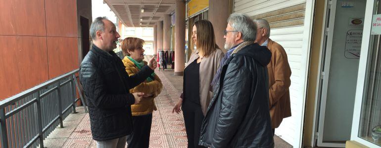 Reuniçon entre el PP y los comerciantes de Monte Alto