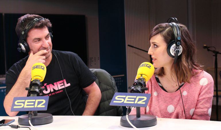 Arturo Valls y Natalia de Molina, en el estudio de &#039;La Ventana&#039;